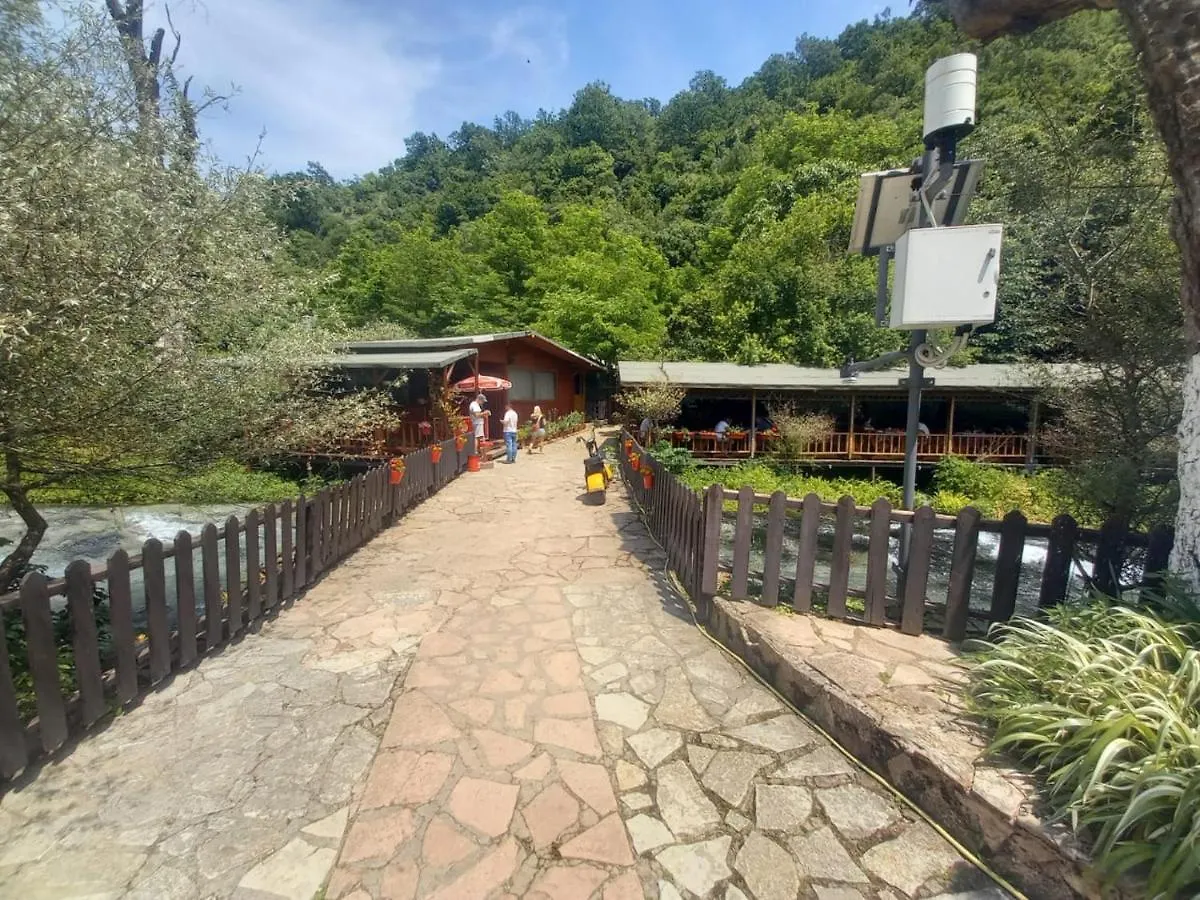 Villa Syri Kalter Saranda Domek alpejski